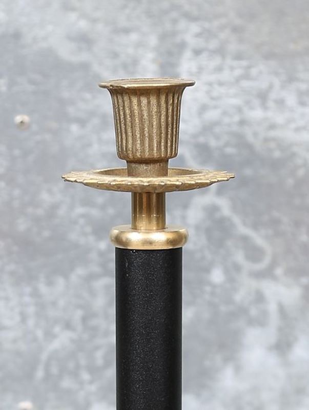 Victoria ljusstake svart metall betong