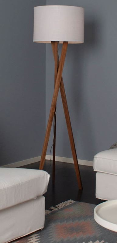 Vega golvlampa valnöt