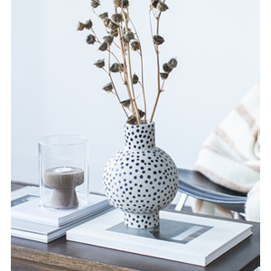 Dotty vas prickar beige svart keramik